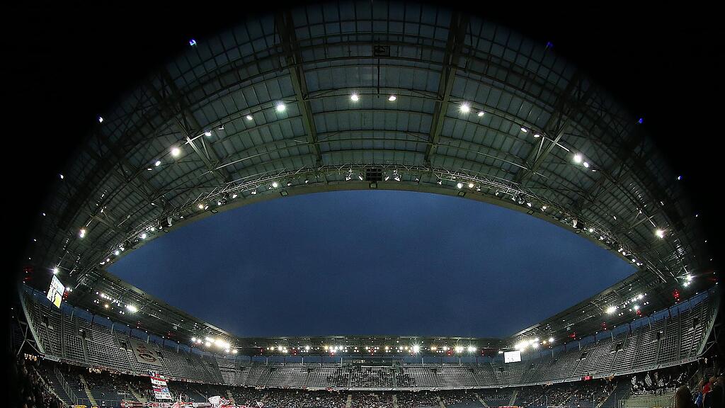 Salzburg will mit der etwaigen Schließung des Oberrangs eine "eine dichtere Atmosphäre" schaffen.