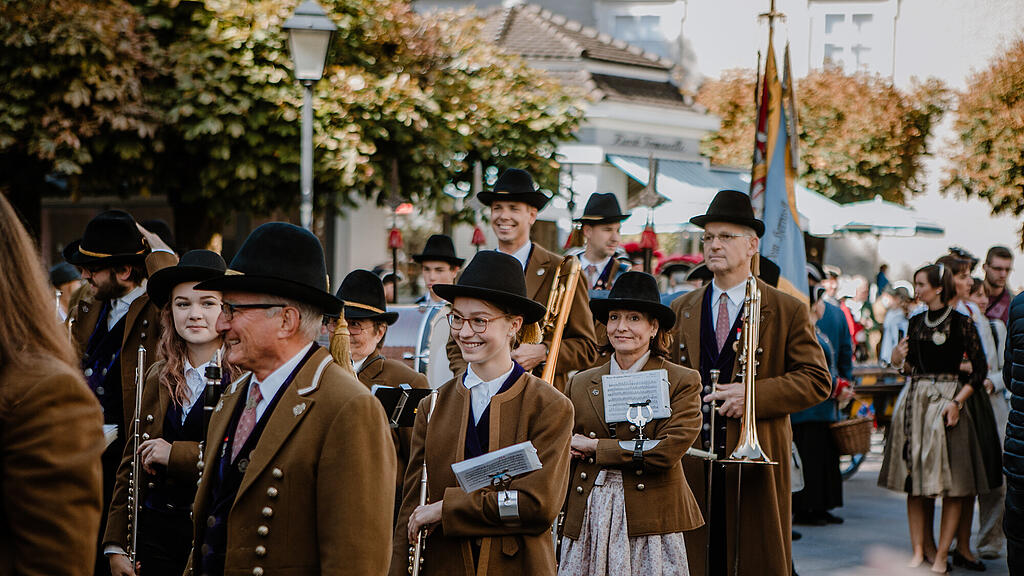 Er\u00f6ffnung Rupertikirtag, Festzug