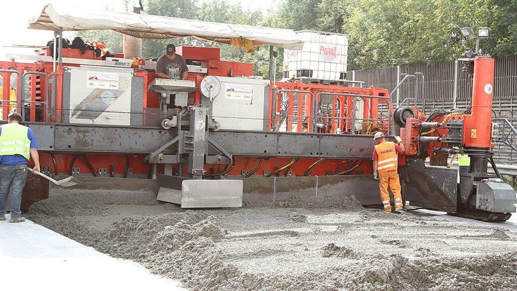 A1: Asphaltierungsarbeiten gestartet