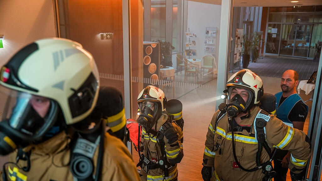 Feuerwehr \u00dcbung im Thalgauer Seniorenheim