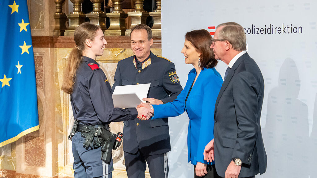 20231211_fmt_FestaktPolizei_pp-22.jpg