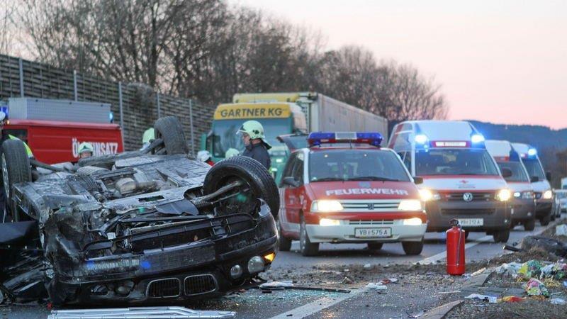 Pkw-Überschlag auf A1 bei Mondsee