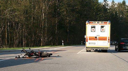 Lkw-Fahrer übernimmt Motorrad