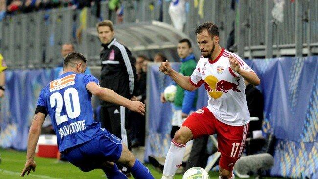 Ulmer (re.) spielt seit 2009 für Red Bull Salzburg, feierte bislang neun Titel.