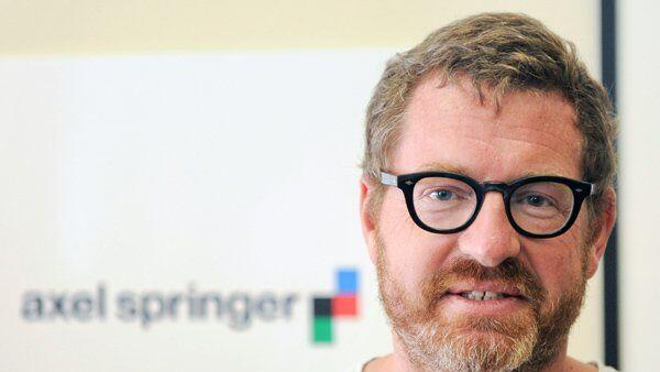 Kai Diekmann fühlte sich von einem ironischen Tweet von Armin Wolf herausgefordert.