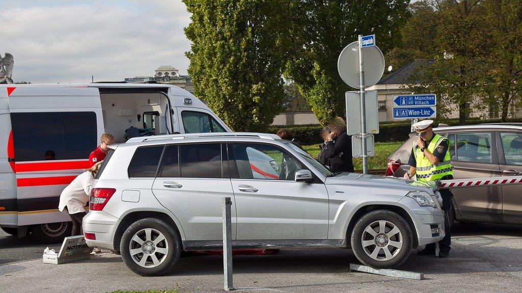 Pkw-Crash vor Red-Bull-Arena