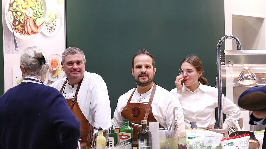 "Alles für den Gast", Sonntag I