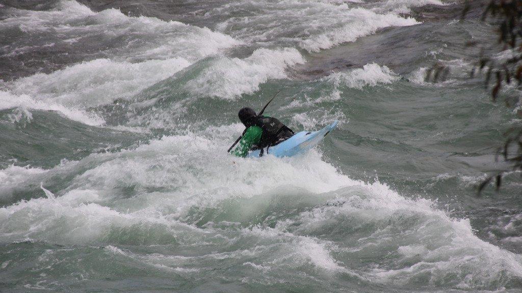 Kajak Freestyle auf der Salzach
