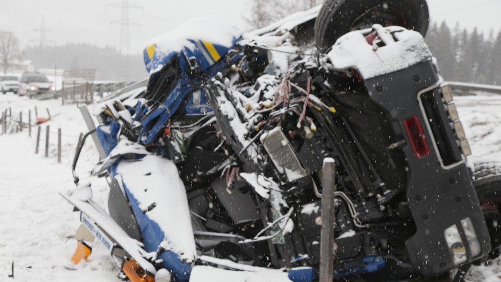 Schwerer Unfall auf B311