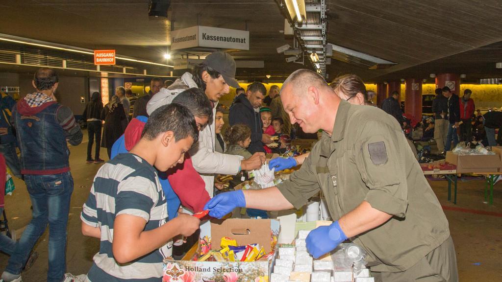Flüchtlinge in Salzburg: Bundesheer im Hilfseinsatz