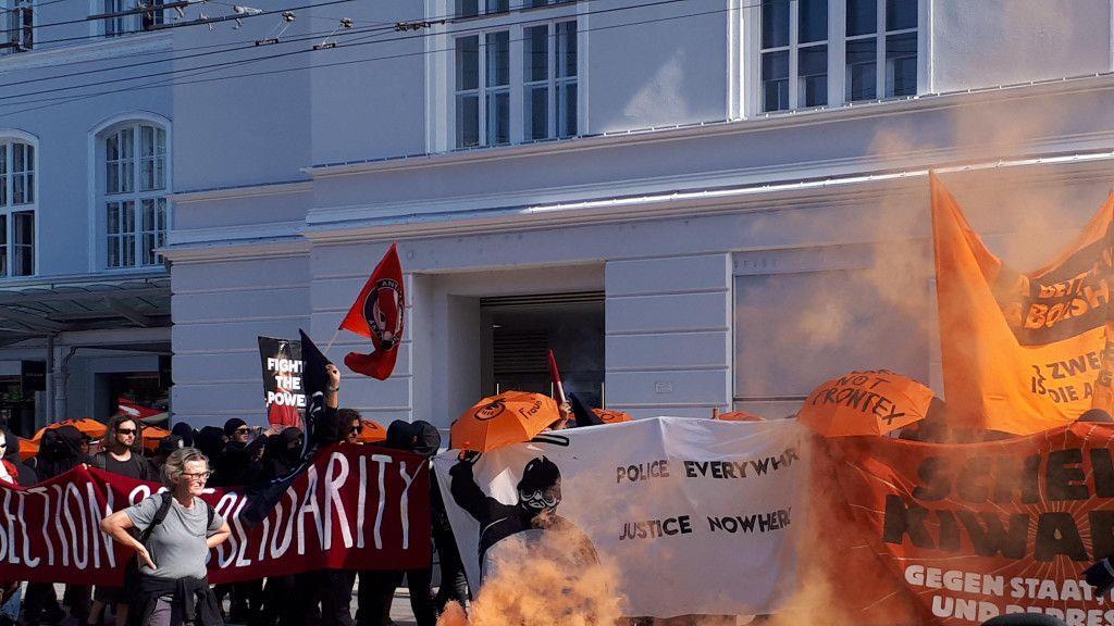 EU-Gipfel: Demo in Salzburg, I