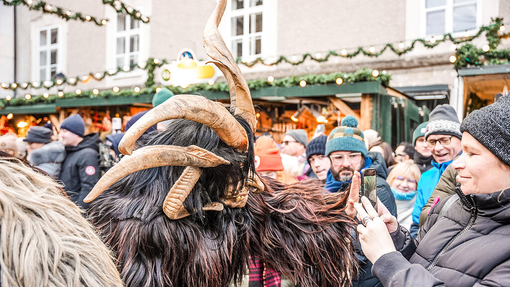 Krampuslauf am Christkindlmarkt Salzburg