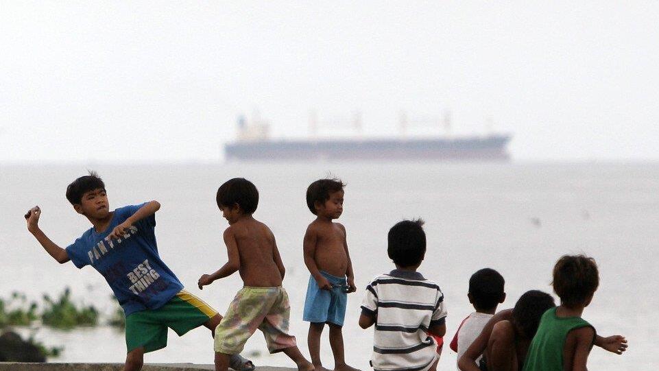 Super-Taifun Haiyan trifft Philippinen: Massenevakuierungen