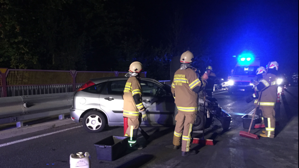 Der Alkolenker überschlug sich auf der L101 und wurde verletzt.