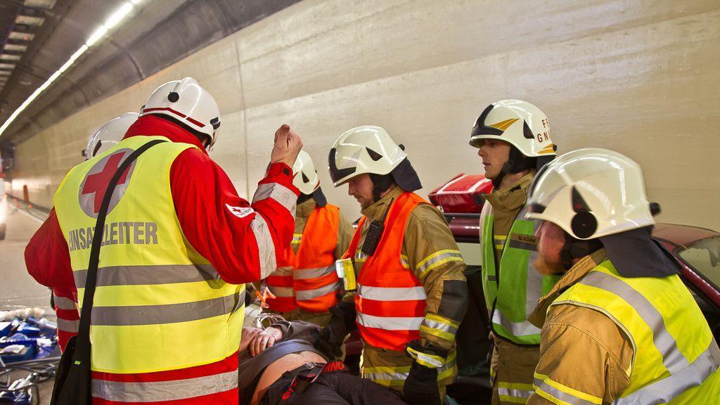 Feuertaufe: Großübung im Lieferinger Tunnel