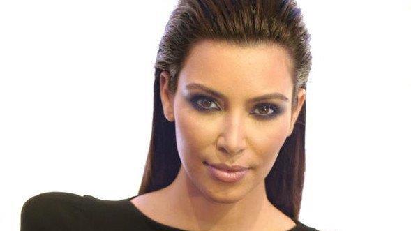 Kim Kardashian, sexy vor der Kamera  (EPA)