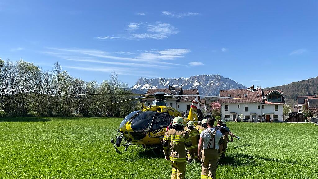 Rettungshubschrauber bei Kneippanlage in Adnet im Einsatz