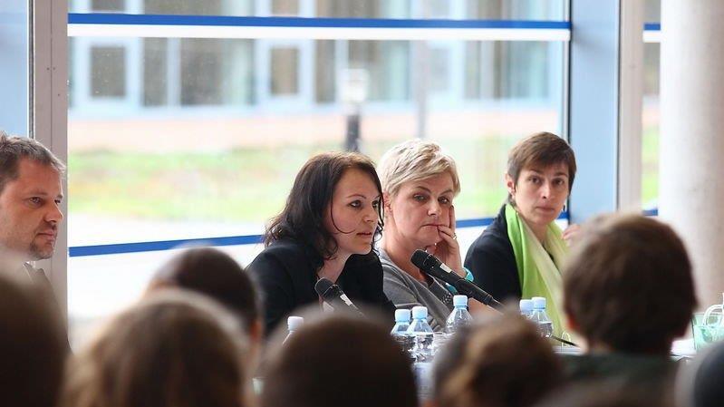 Schülerdiskussion mit Politikern