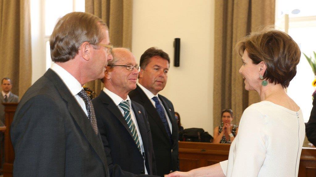 Neue Landesregierung angelobt, III