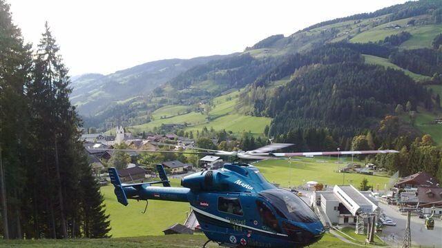 Die Frau wurde in das Krankenhaus Zell am See geflogen.
