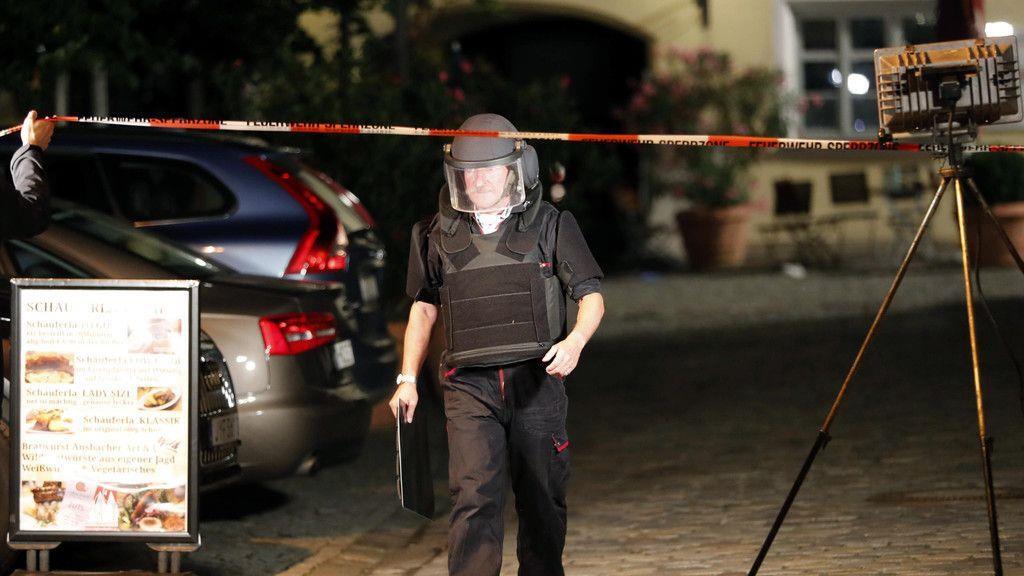 Syrer sprengt sich in Ansbach in die Luft