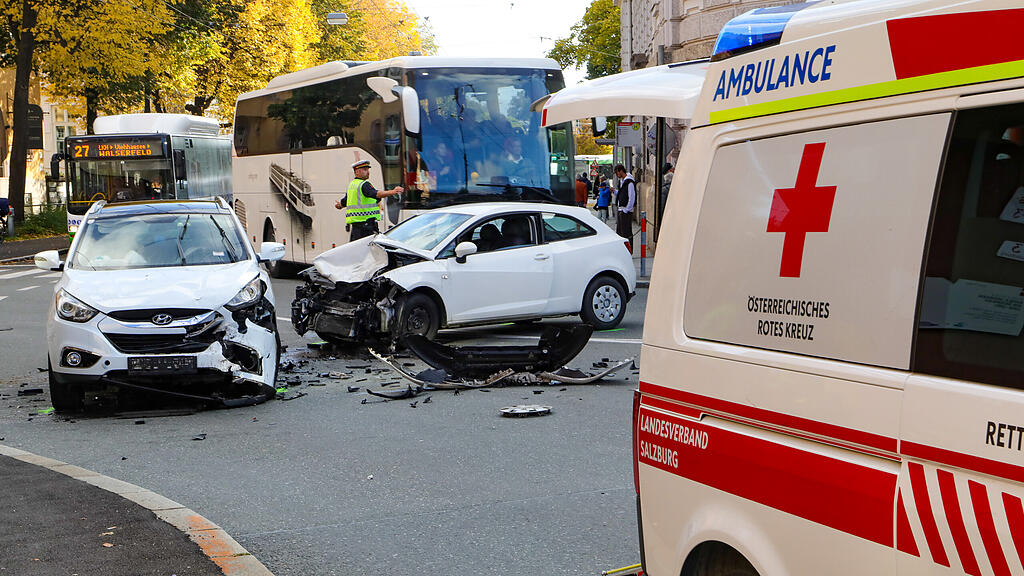 Pkw-Crash Salzburg-Nonntal