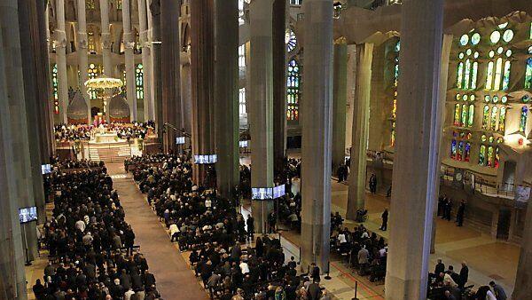 Offizielle Trauerfeier in der Sagrada Familia