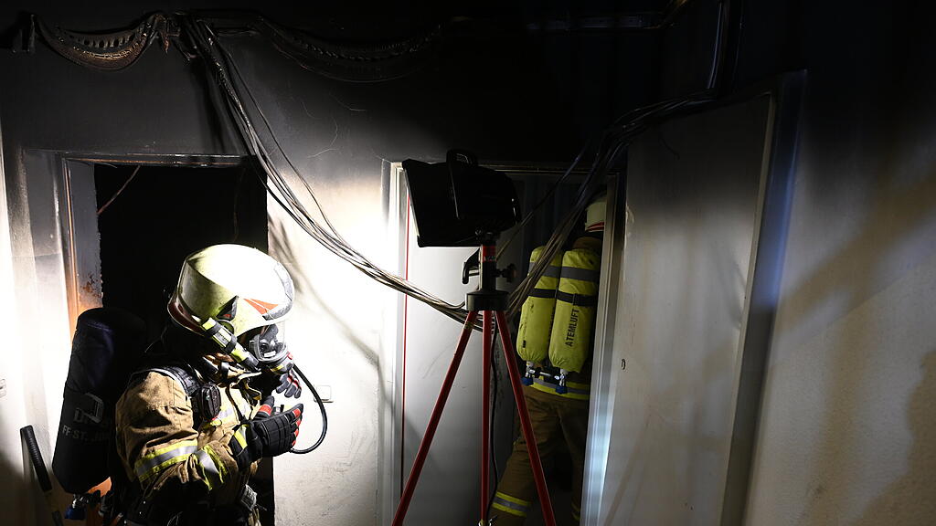 Alarmstufe 4 bei Wohnhausbrand in St. Johann