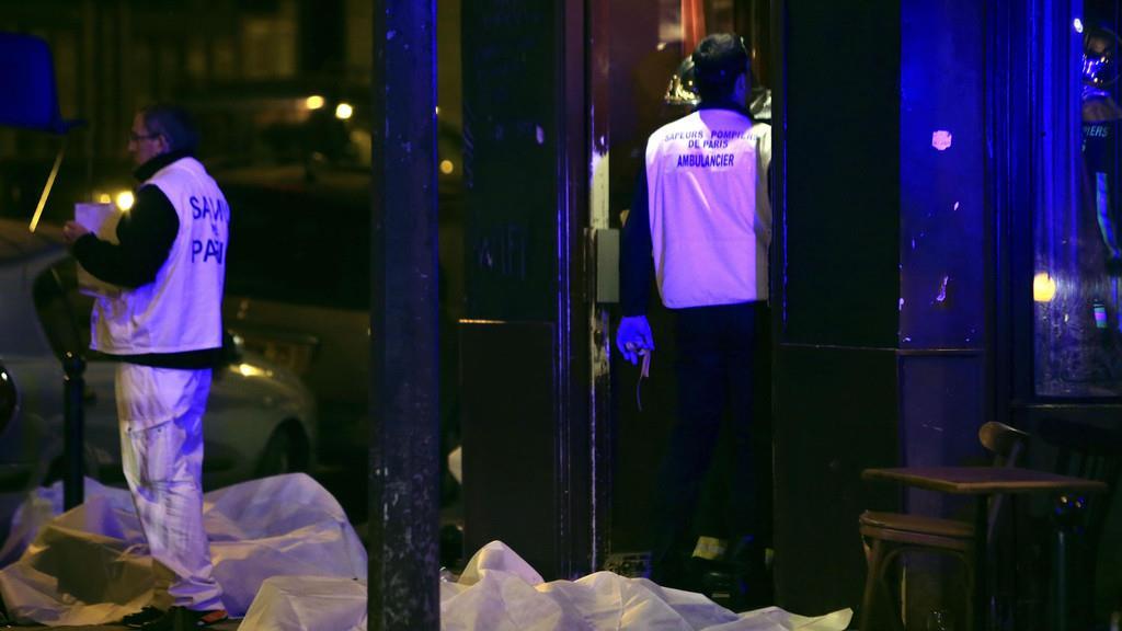 Schüsse und Explosionen in Paris: Erste Bilder
