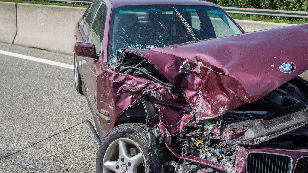 Unfall mit drei Fahrzeugen bei Salzburg-Nord