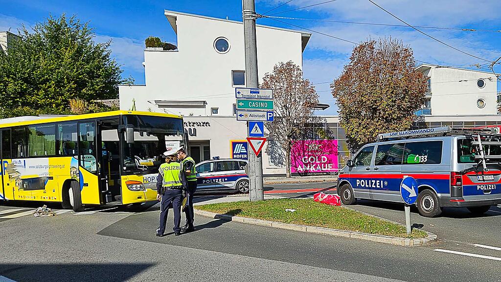 Kind vom Bus erfasst Friedenstraße