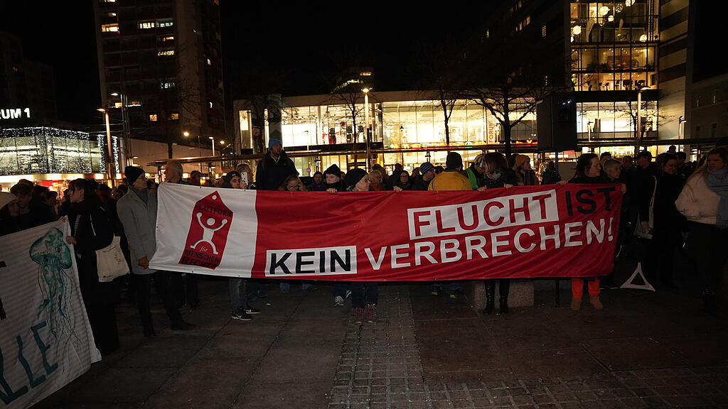 Demo gegen Blau-Schwarz, Salzburg