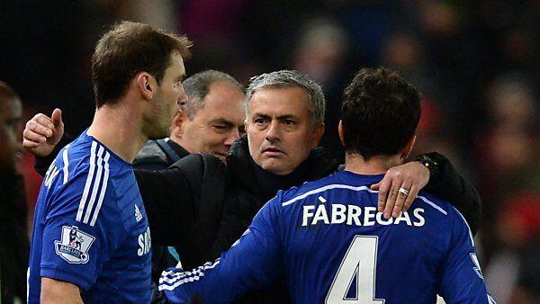 Mannen um Mourinho drei Punkte voran