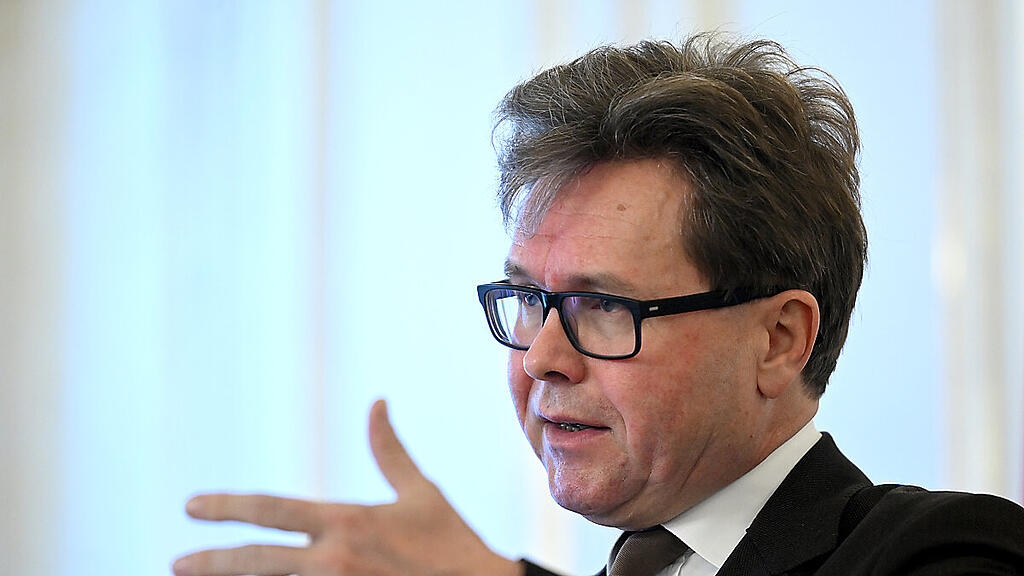 Polaschek verordnet neue Lehrpläne