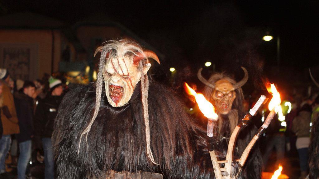 Perchtenlauf in Henndorf