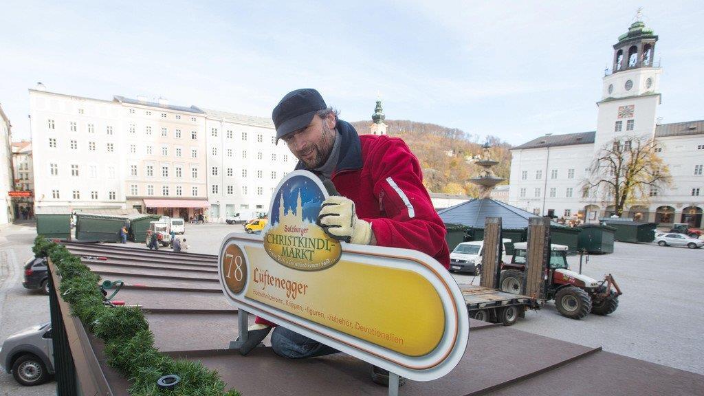 Aufbauarbeiten am Sonntag