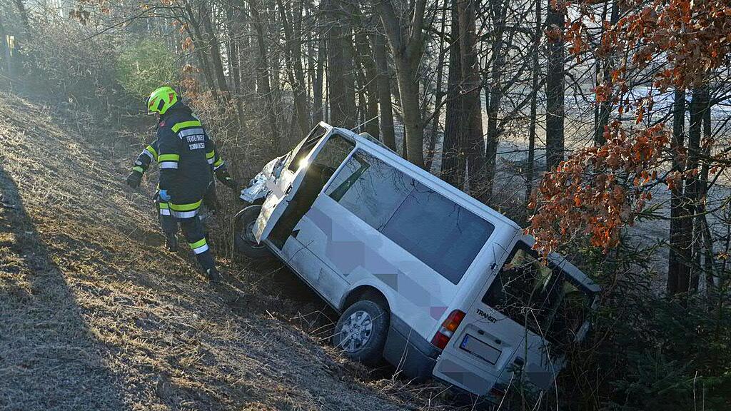 Unfall mit Kindergarten-Bus