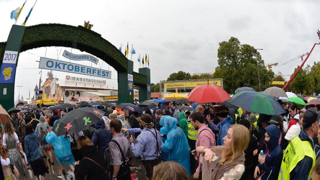 Oktoberfest eröffnet 2017 II
