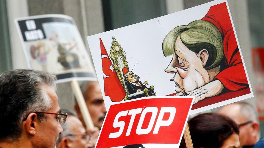 Demos gegen Erdogan in Deutschland