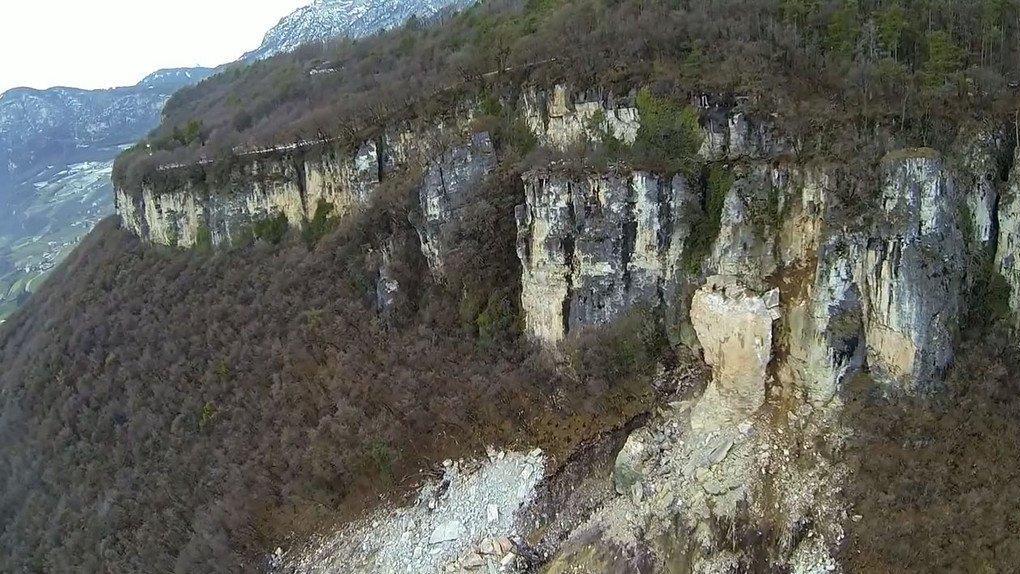 Südtirol: Felssturz in Rungg in Tramin - spektakuläre Luftaufnahmen