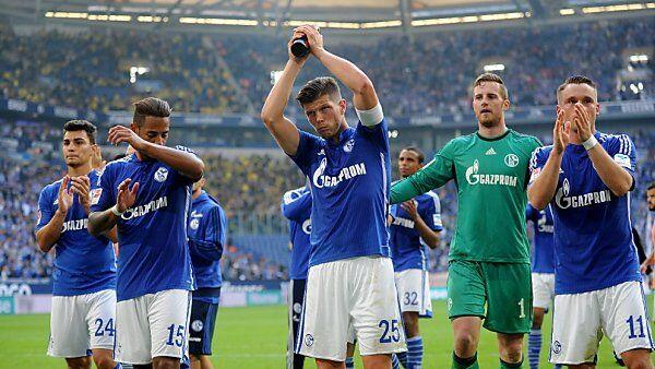 Schalke feiert nach Heimsieg im Revier-Derby