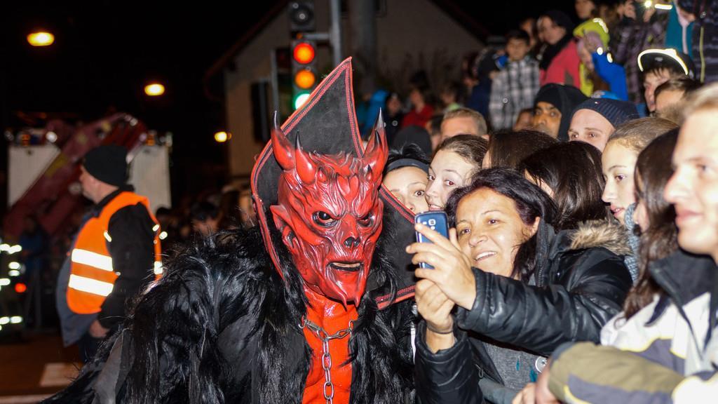 Gnigler Perchtenlauf