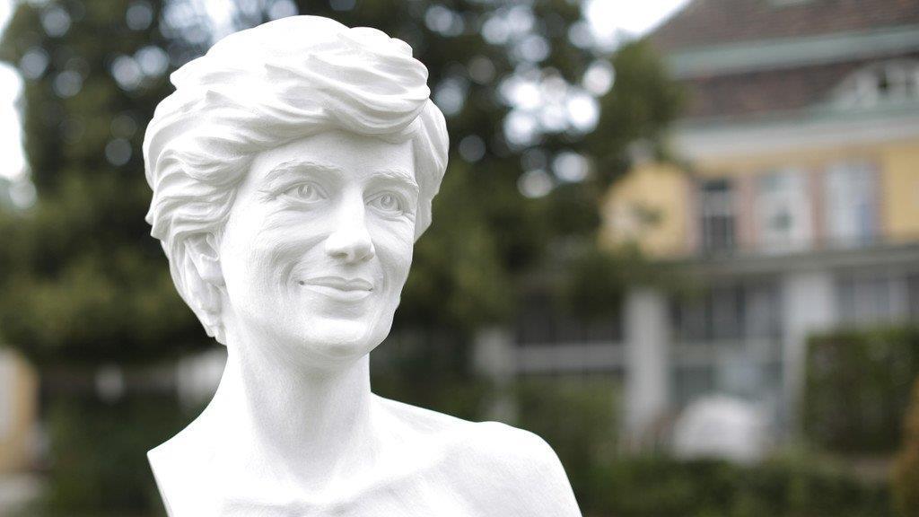 Lady Di-Denkmal am Schloss Cobenzl in Wien enthüllt