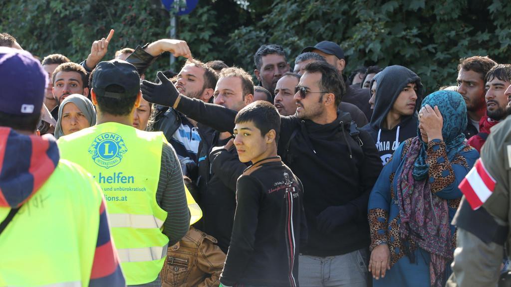 Flüchtlinge - Lage in Salzburg spitzt sich zu II