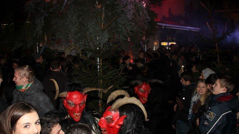 Krampus-Kränzchen I