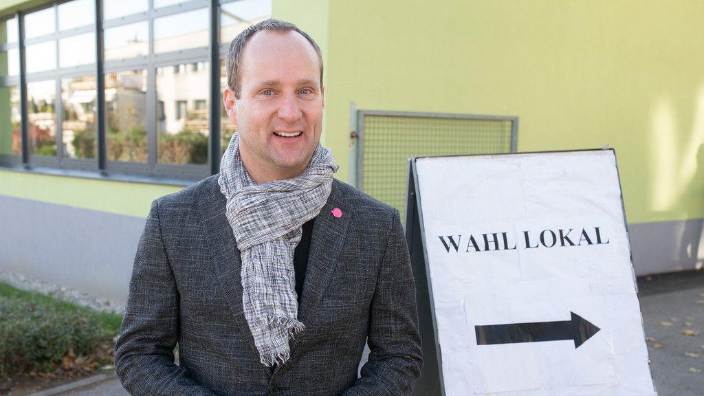Matthias Strolz wählt