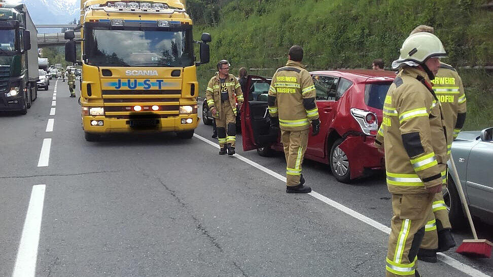 Die Feuerwehr rückte mit 14 Mann aus.