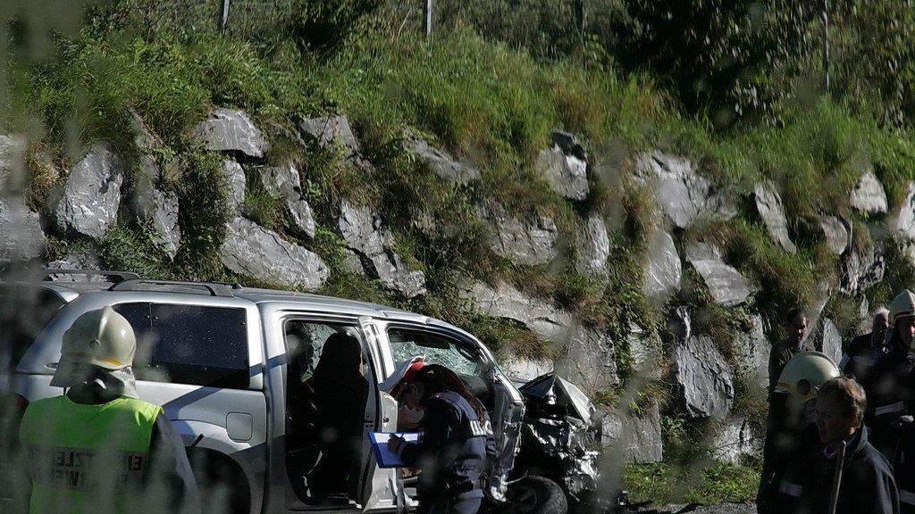 Bilder vom Unfall auf der B166