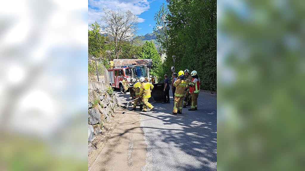 Lkw verliert Beton in Schwarzach im Pongau
