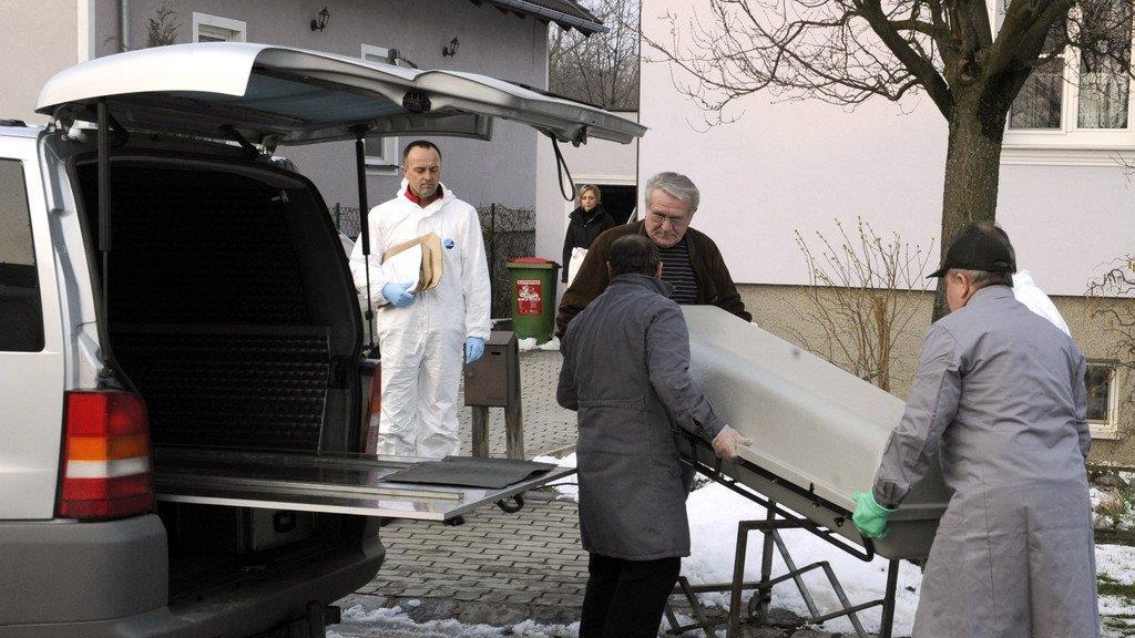 Bluttat in Marchegg: Mann dürfte Ehefrau und Tochter mit Kopfschüssen getötet haben